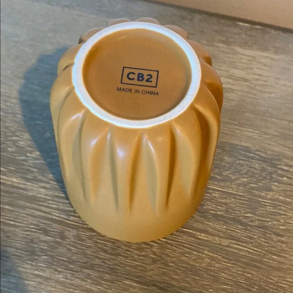 Cb2 Mug / Planter - Picture 3 of 3